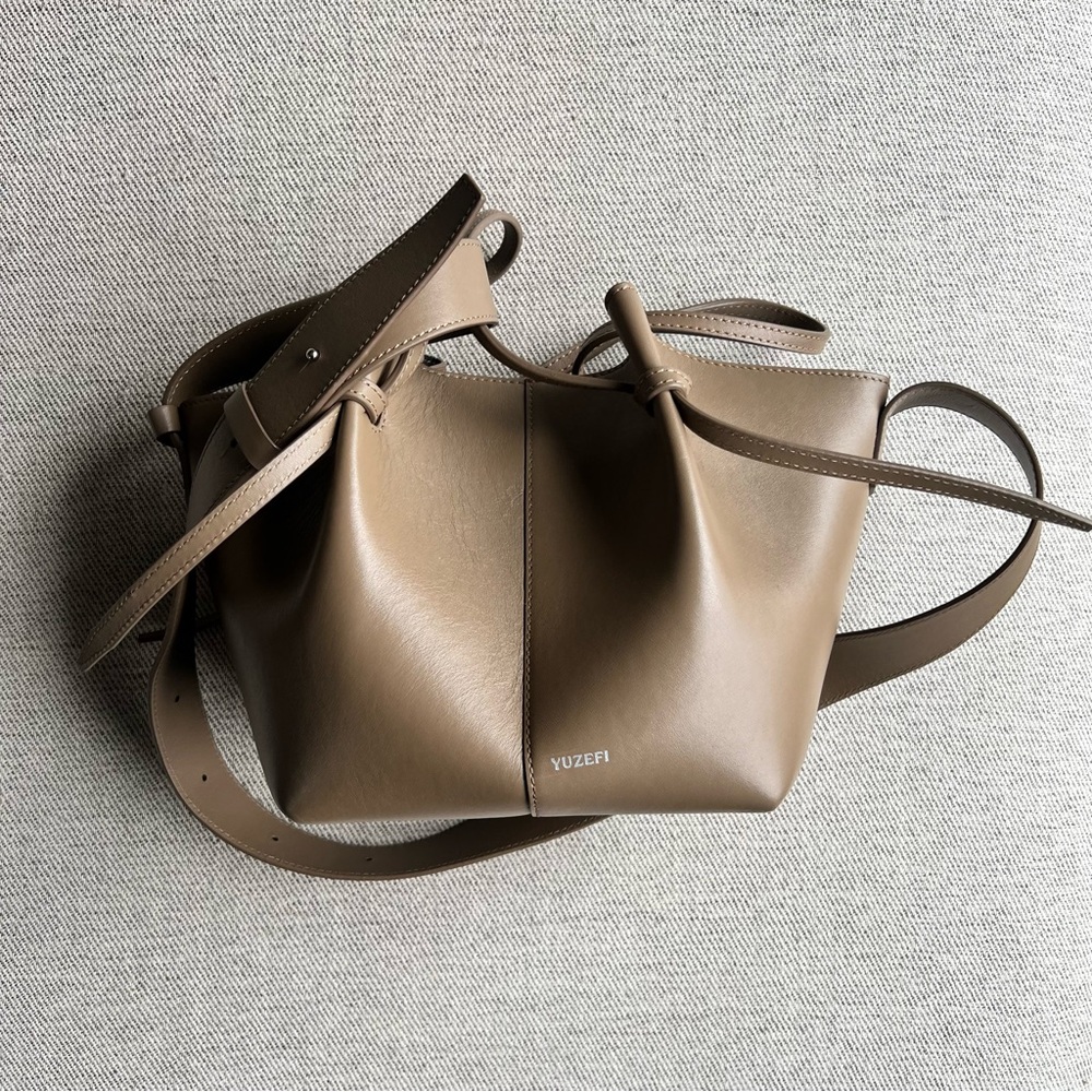 Yuzefi Square Mochi Bag - Crossbody and Top handle straps